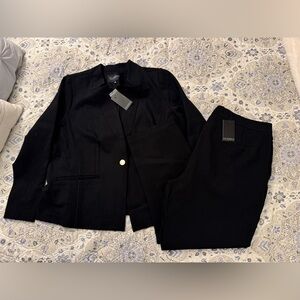 Eloquii Women’s Two Piece Suit NWT Size 18R Black